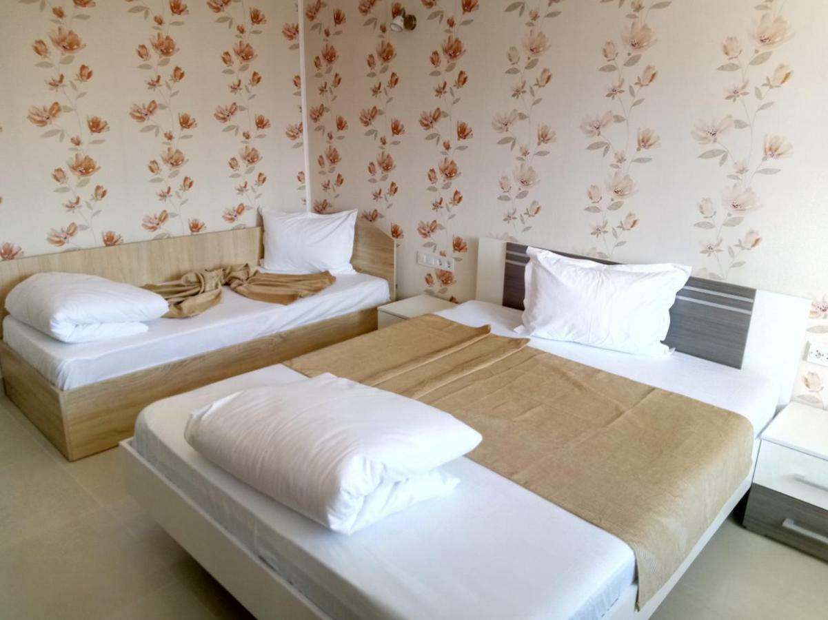 Camere De Inchiriat Carpati 후네도아라 외부 사진