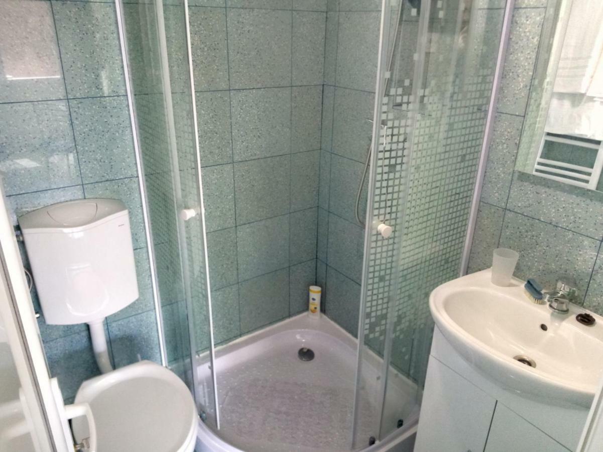 Camere De Inchiriat Carpati 후네도아라 외부 사진